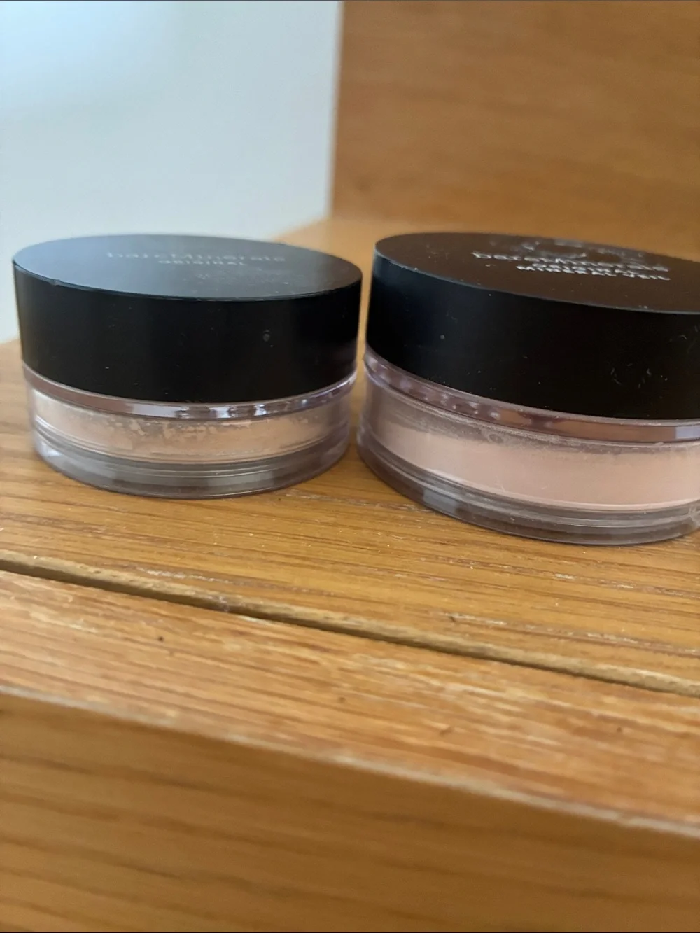 bareMinerals Original Mineral Veil Loose Setting Powder + powder foundation 03
